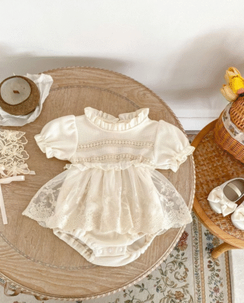 Short-Sleeves Lace Bodysuit